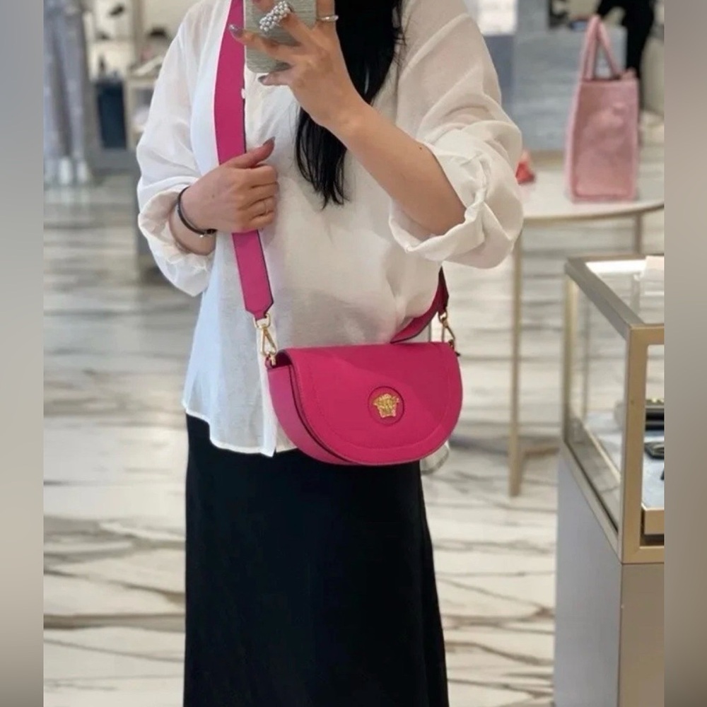 Versace Elegant Pink Leather Women's Crossbody $1500 Retail Brand new
